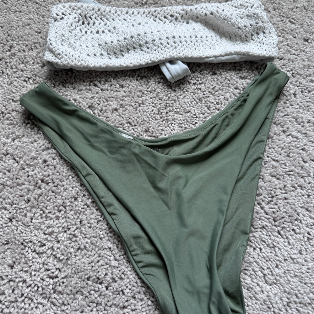 Swimsuit - Picture 5 of 5